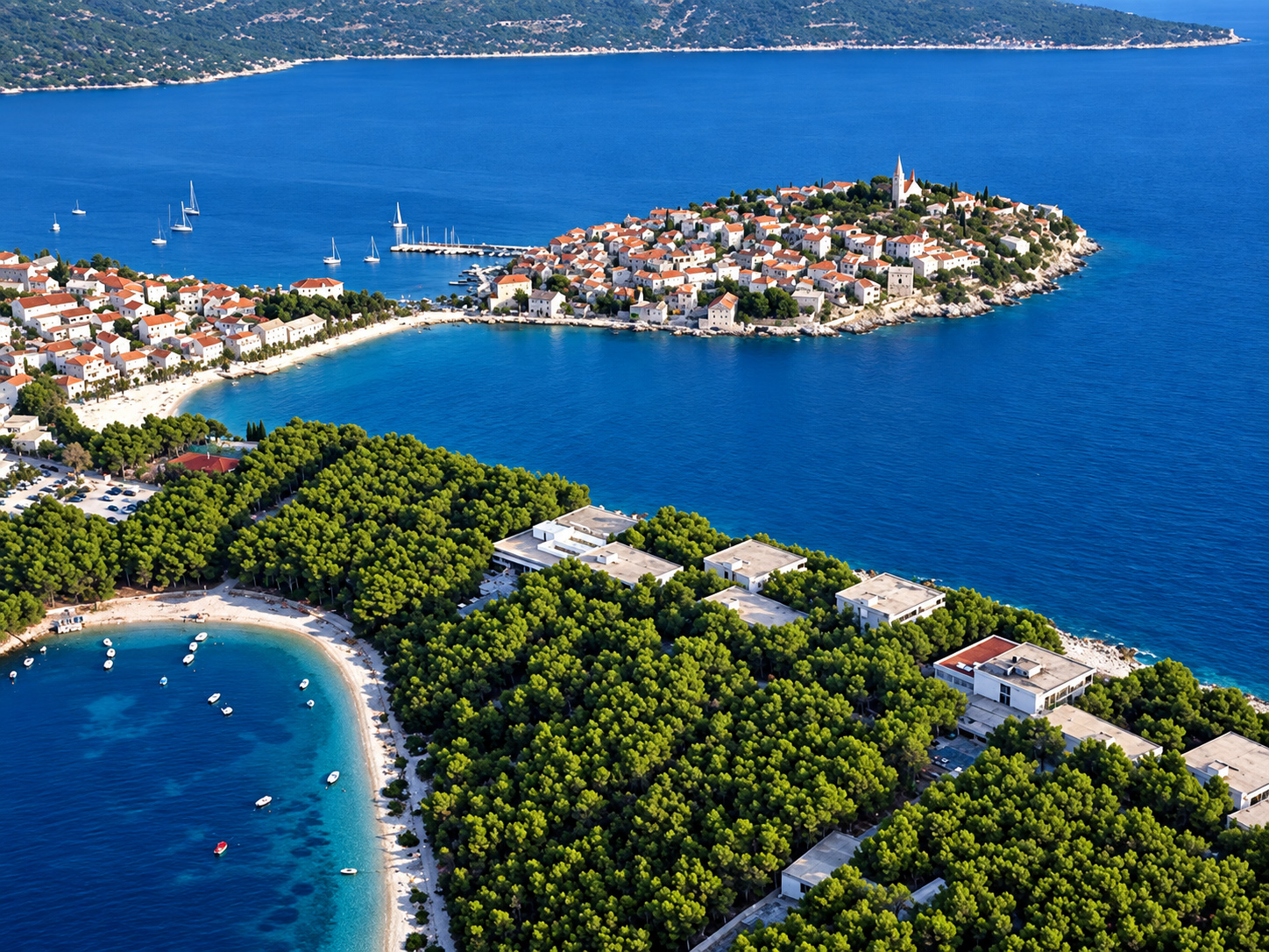 Primošten – stara jezgra, otočić i plaža